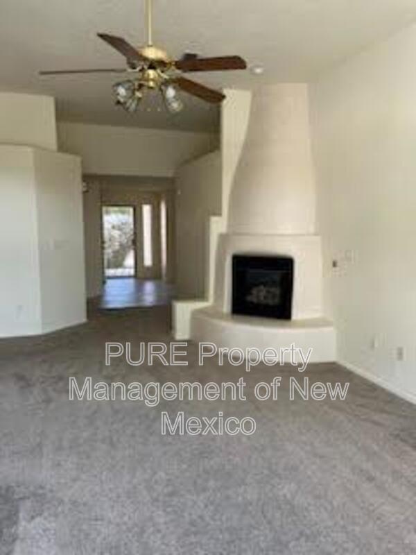 Foto del edificio - 7423 Hawthorn Ave NE