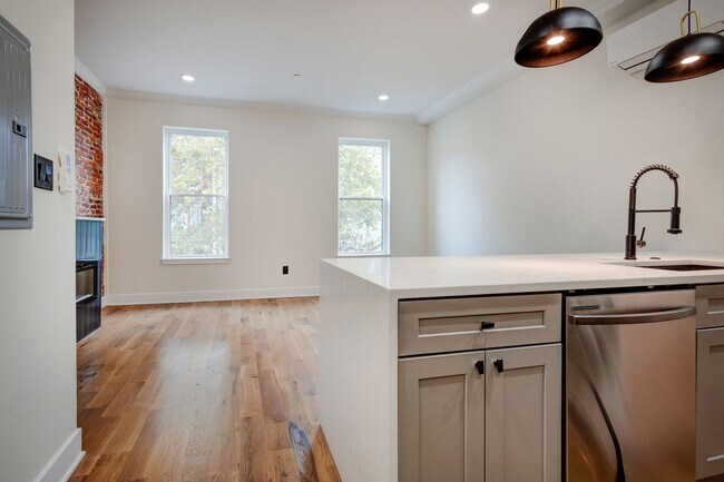 Foto del edificio - 2835 W Diamond St