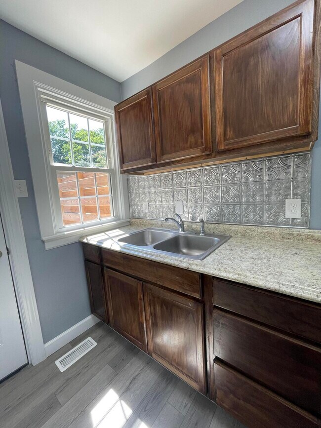 Foto del edificio - 492 Bob O Link Dr