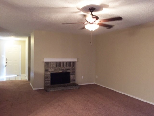 Building Photo - 2304 Coyote Trail