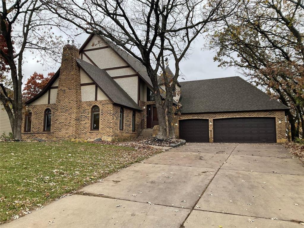 Primary Photo - 1009 Hilloway Cir