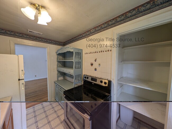 Foto del edificio - 227 Garden Ln
