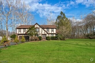 Building Photo - 619 Osio Ln