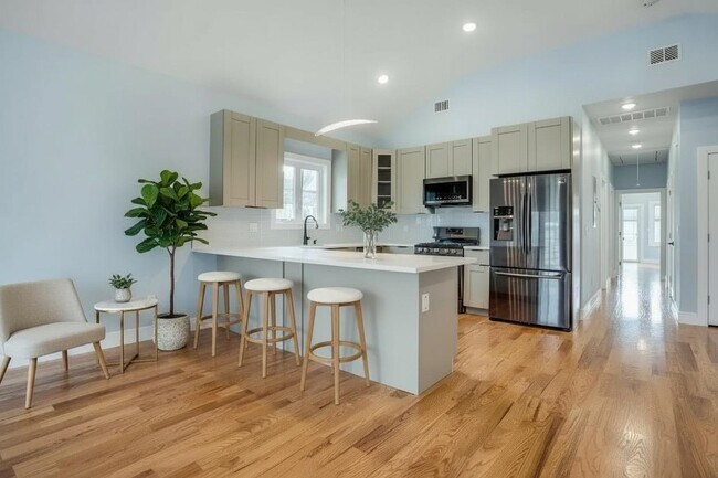 Foto del edificio - 251 Manhattan Ave