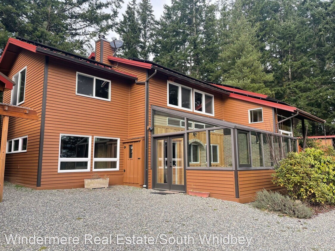Primary Photo - 2 br, 1 bath House - 5268 Honeymoon Bay Rd