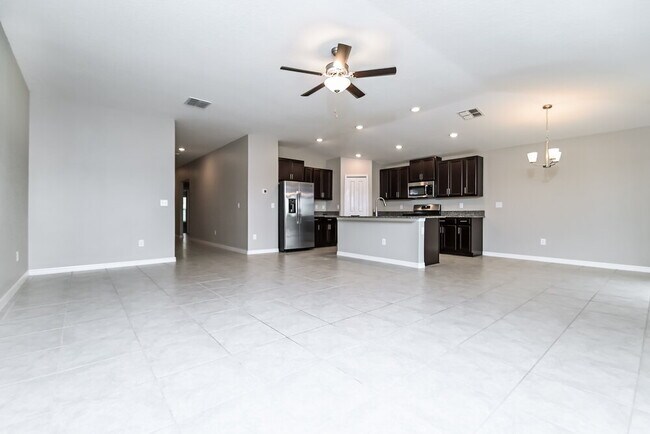 Foto del edificio - 5423 Rainwood Meadows Dr