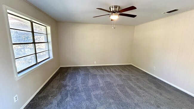 Foto del edificio - 140 VZ County Rd 2153