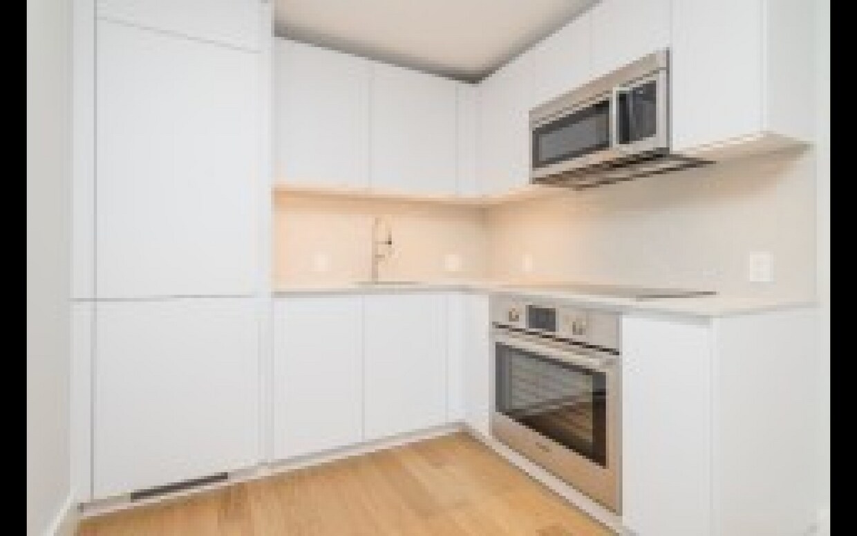 Foto principal - 335 Harvard St