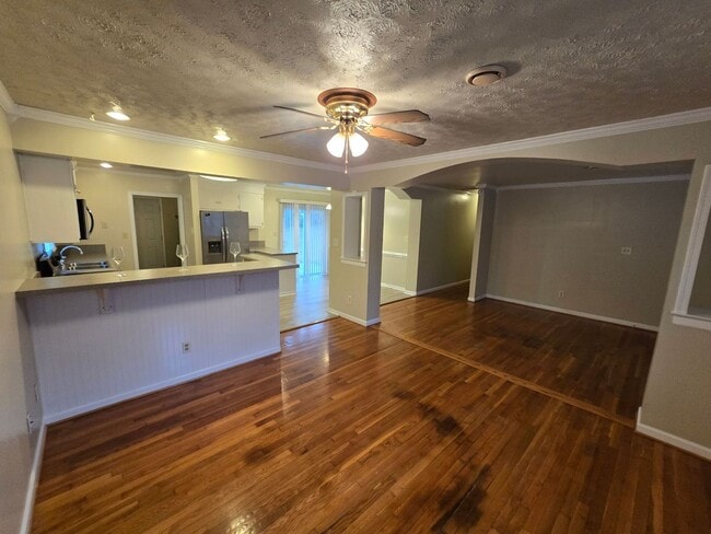 Building Photo - 3 BR House in S. Chesterfield - Available Now!