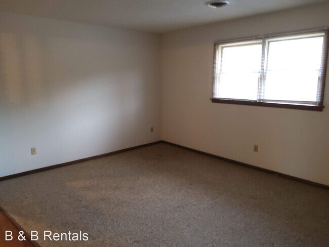 Building Photo - 3022 Themis St