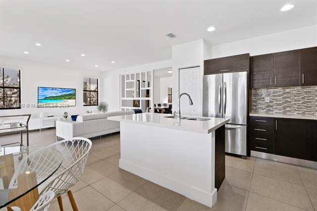Foto principal - 10545 NW 69th Ter