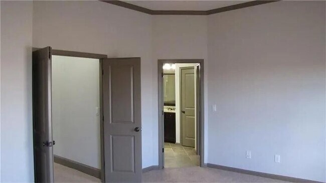 Foto del edificio - 6556 Bennington Bluff Ct