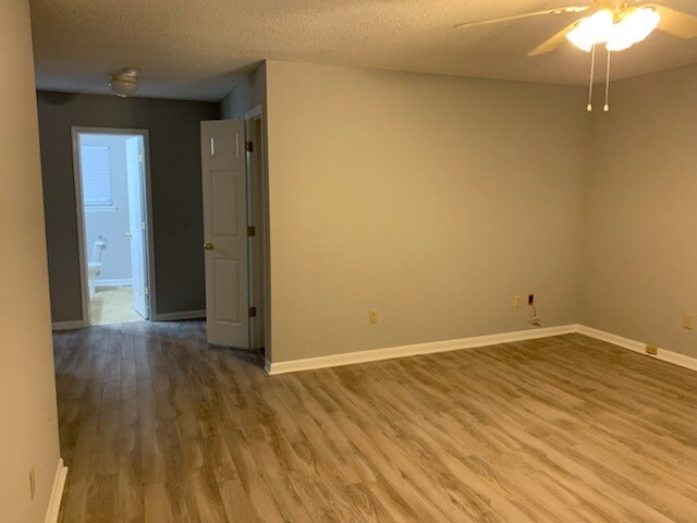 Foto del edificio - 406 Missionary Ave