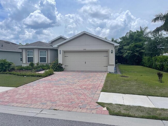 Foto del edificio - 690 Hadley Pl E