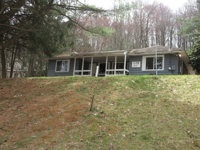 Building Photo - 1195 NY-52