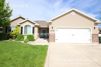 Building Photo - 2450 Skylar Pl