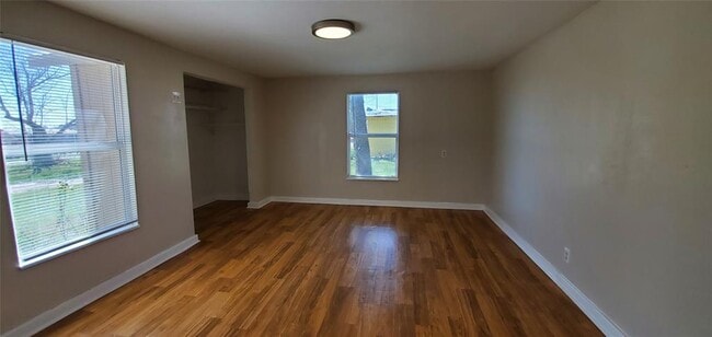 Building Photo - 508 Acme St