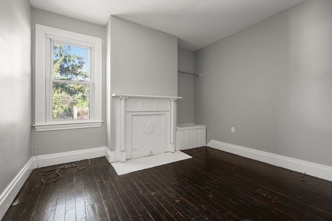 Building Photo - 362 Republic St