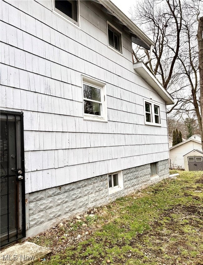 Building Photo - 1174 Tampa Ave