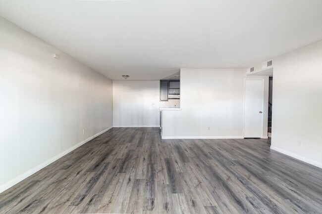 Building Photo - 2300 S Hacienda Blvd