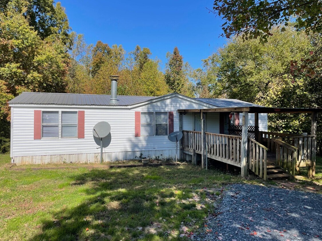 Primary Photo - 3 BED, 2 BATH MOBILE HOME