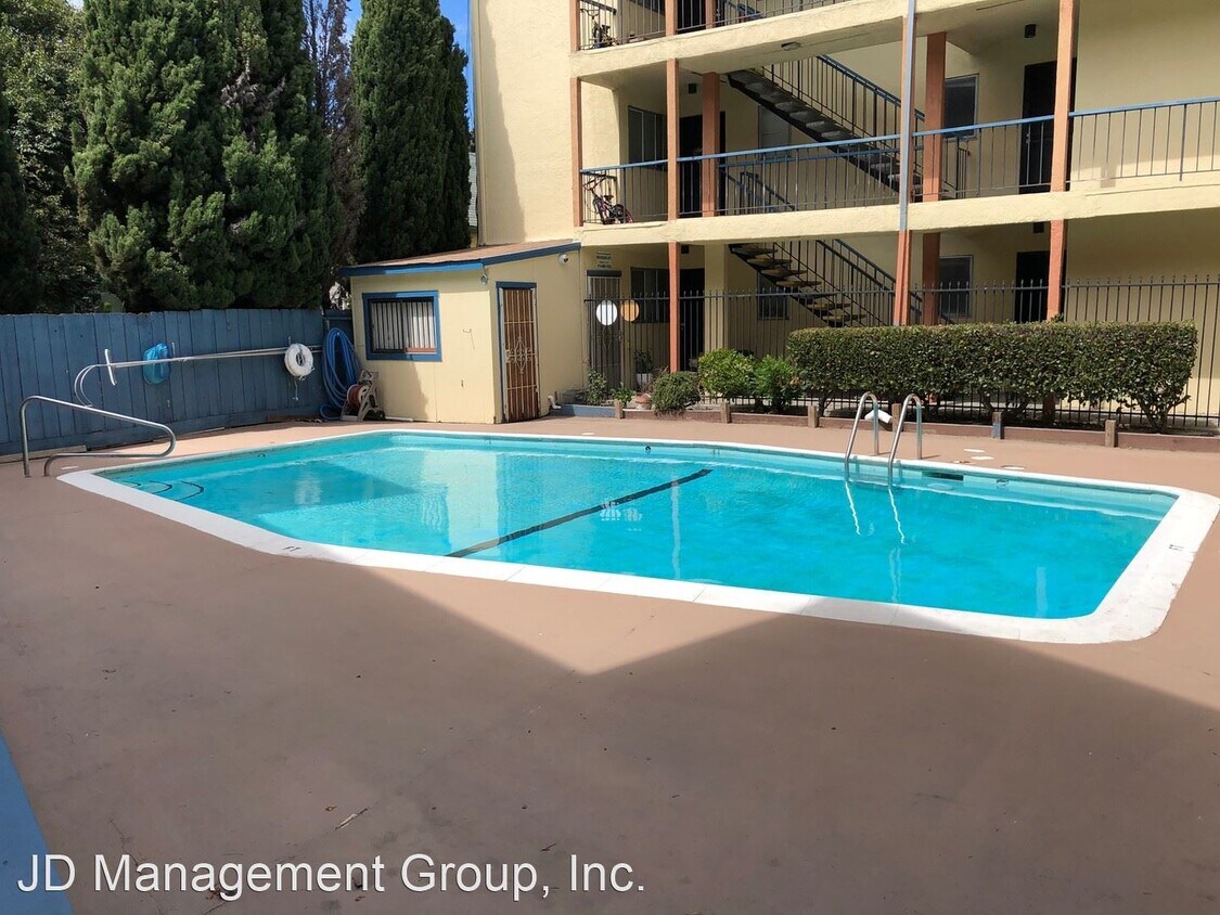 Foto principal - 1230 Brookside Dr