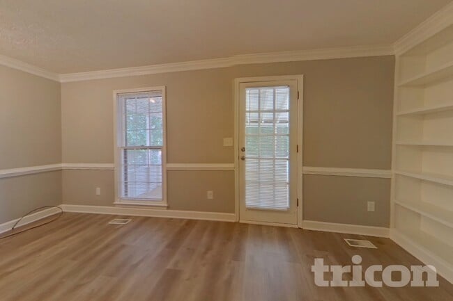 Foto del edificio - 4809 Glenwhite Dr