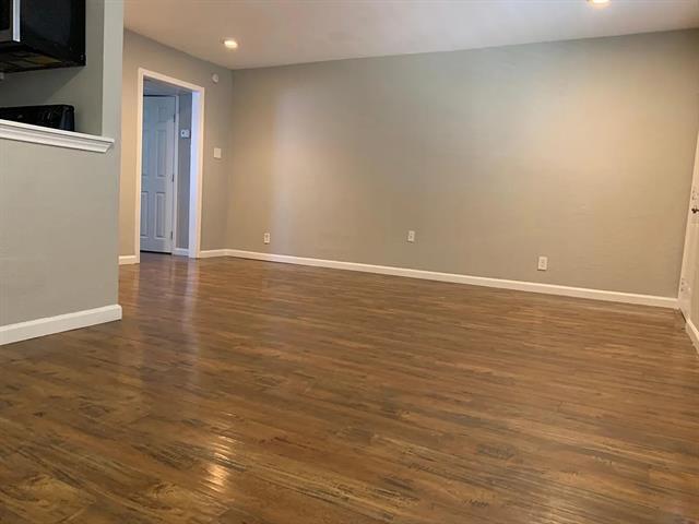 Foto del edificio - 4950 Live Oak St