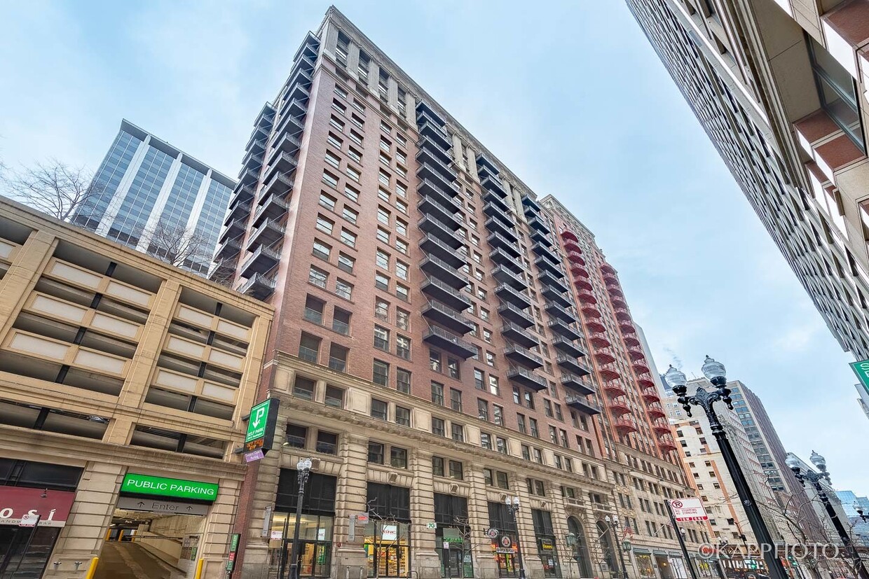 Primary Photo - 212 W Washington St