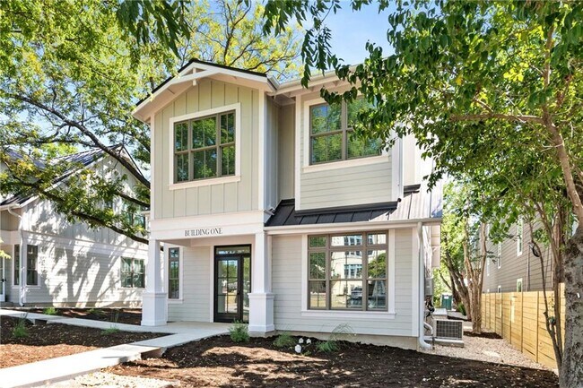 Building Photo - 408 W 38th 1/2 St