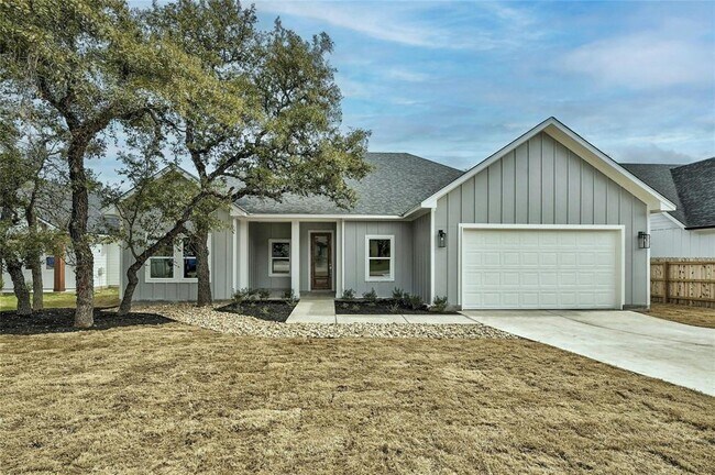 Building Photo - 14 Rhapsody Ln