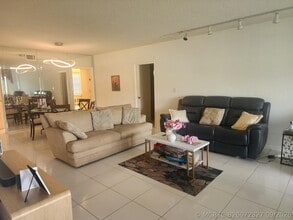 Building Photo - 805 Cypress Blvd