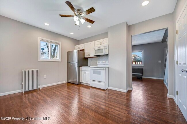 Foto del edificio - 2725 Cedar Ave