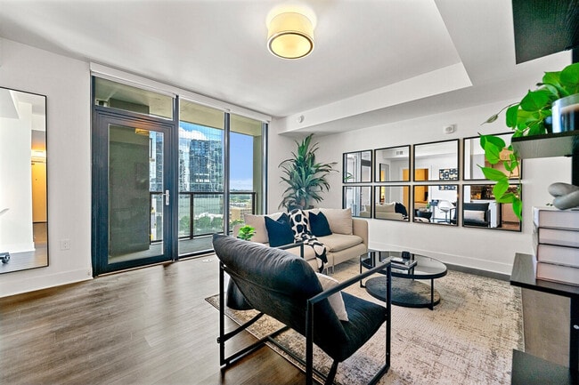 Building Photo - 1400 W Peachtree St NW