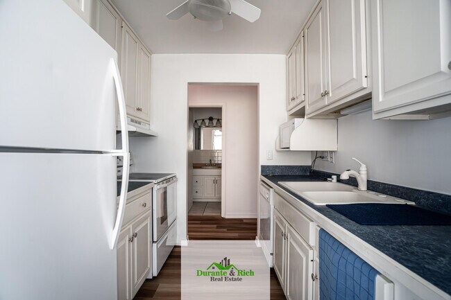 Foto del edificio - 10640 N Ivy Ct