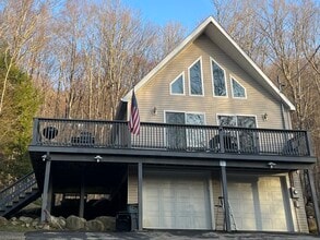 Building Photo - 26 Durgin Cir