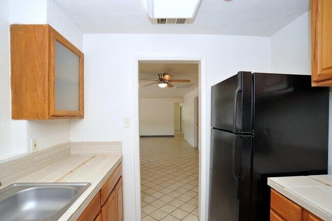 Foto del edificio - Cntrally Located 4 bedroom home