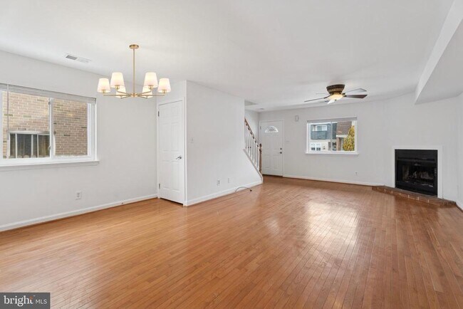 Foto del edificio - 70 Rickmar Ln