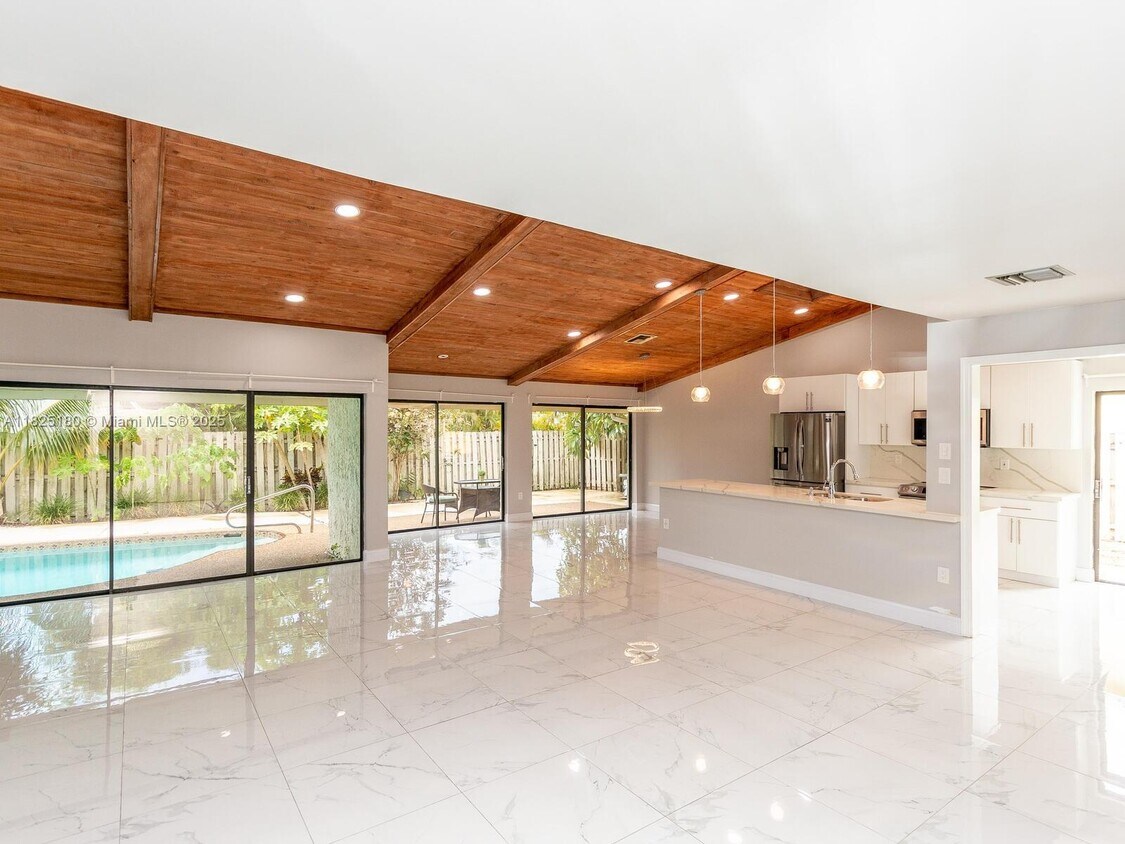 Foto principal - 741 E Plantation Cir