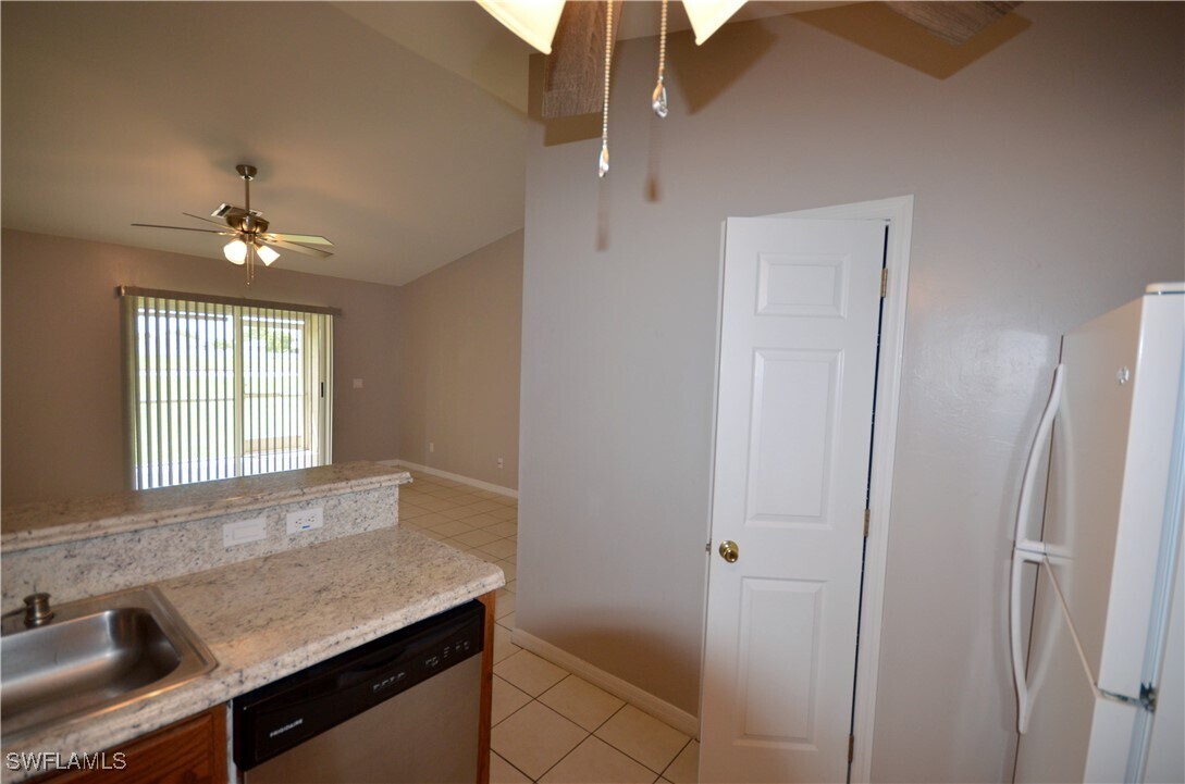 Foto principal - 2304 NE 8th Pl