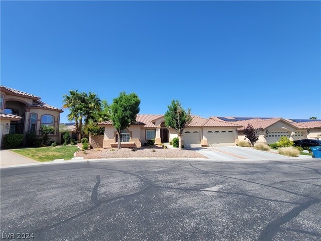Building Photo - 5718 San Florentine Ave