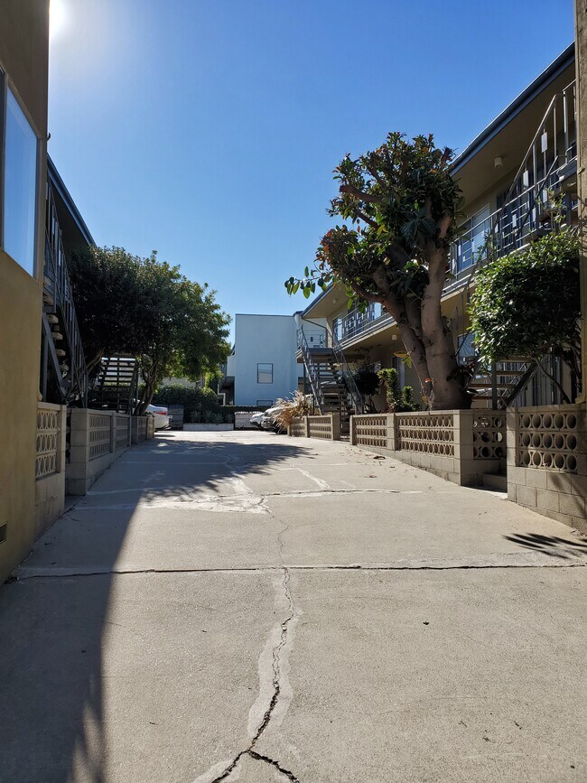 Foto del edificio - 2118 Vanderbilt Ln