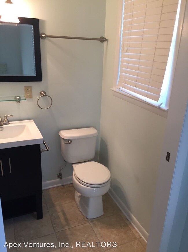 Building Photo - 3 br, 2 bath House - 924 Neuhoff Ln