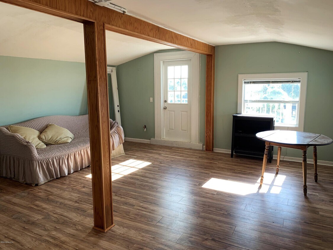Foto principal - 528 3rd Ave S