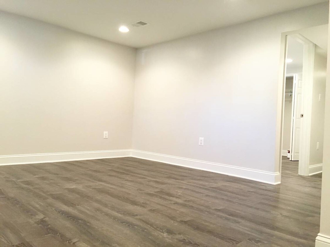 Sala de estar - 5027 11th St NE
