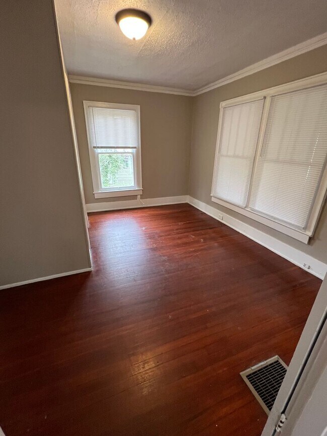 Building Photo - Three Bedroom Home in Chattanooga