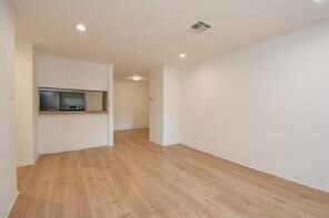 Foto del edificio - 7200 Clarewood Dr