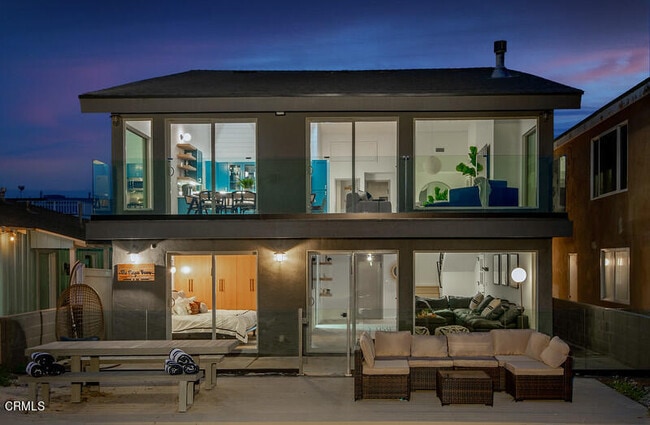 Building Photo - 3417 Ocean Dr