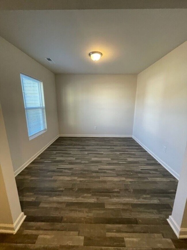 Foto del edificio - Coming soon! Beautiful 4 bedroom house!