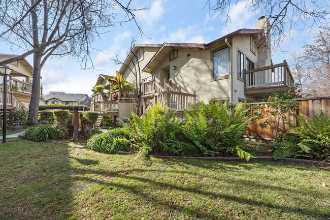 Building Photo - 38860 Cherry Glen Common